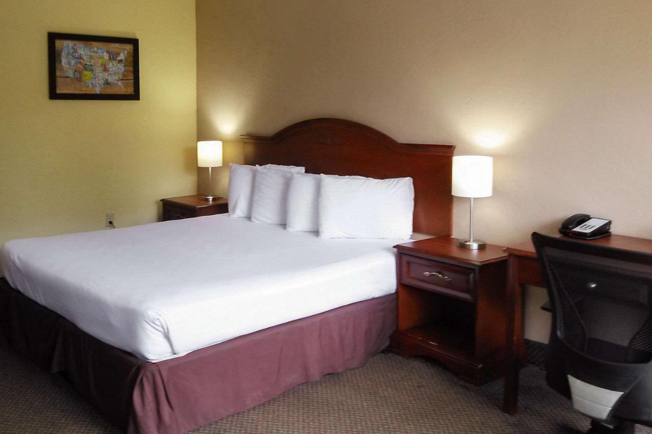 Econo Lodge Ормънд Бийч Екстериор снимка